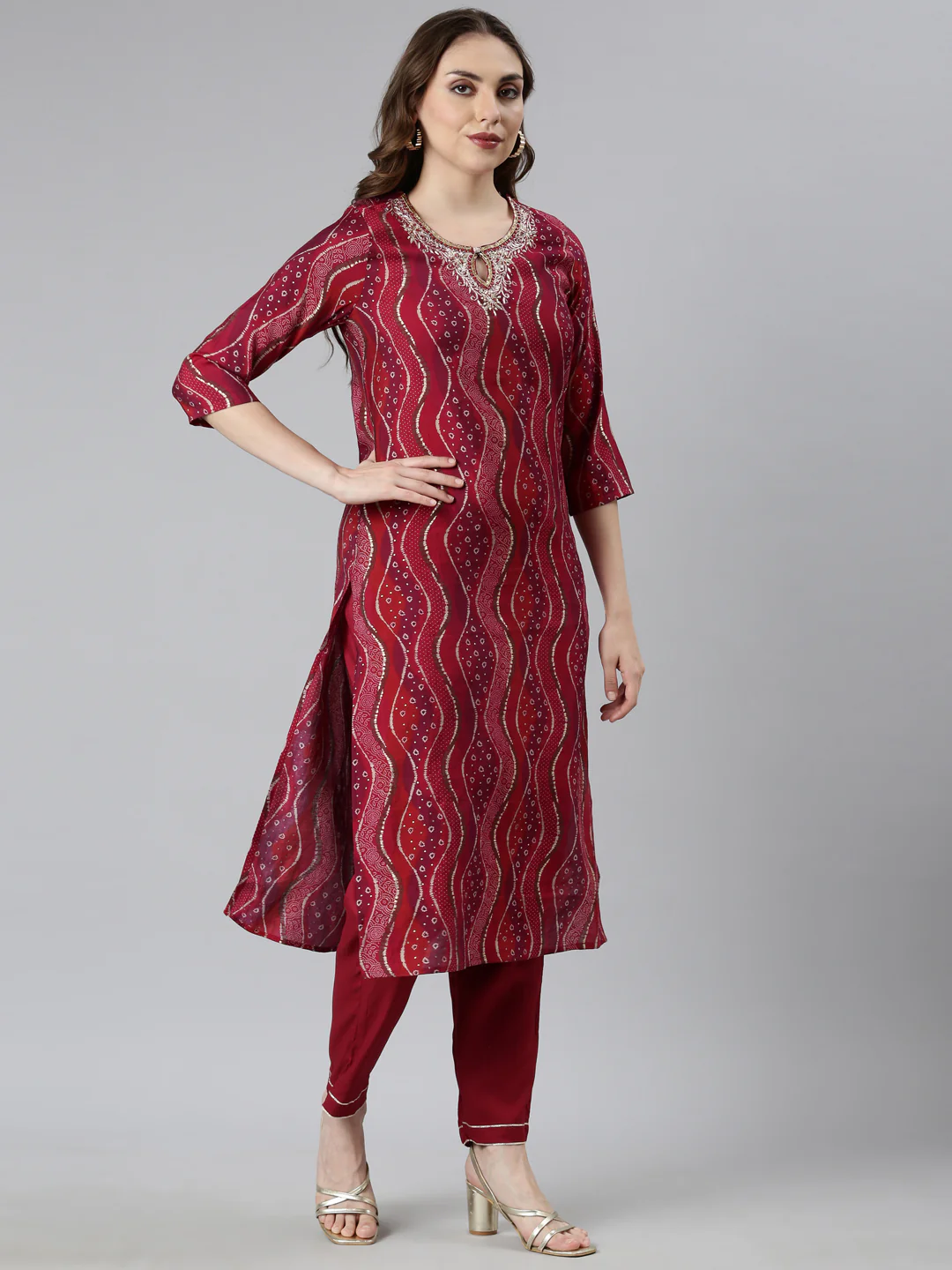 Neerus Maroon Regular Straight Bandhani Kurta And  Trousers With Dupatta - Image 2