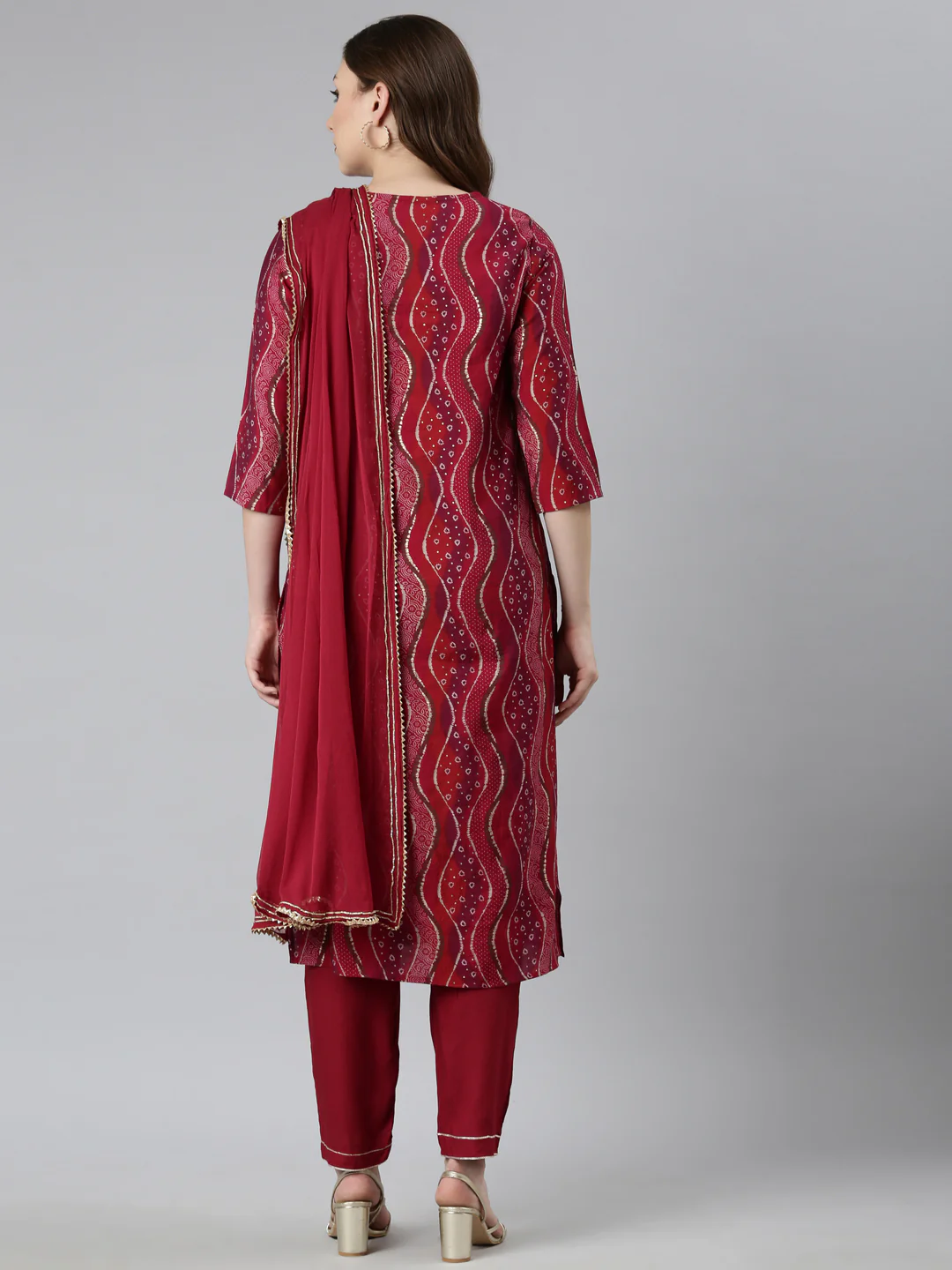 Neerus Maroon Regular Straight Bandhani Kurta And  Trousers With Dupatta - Image 3