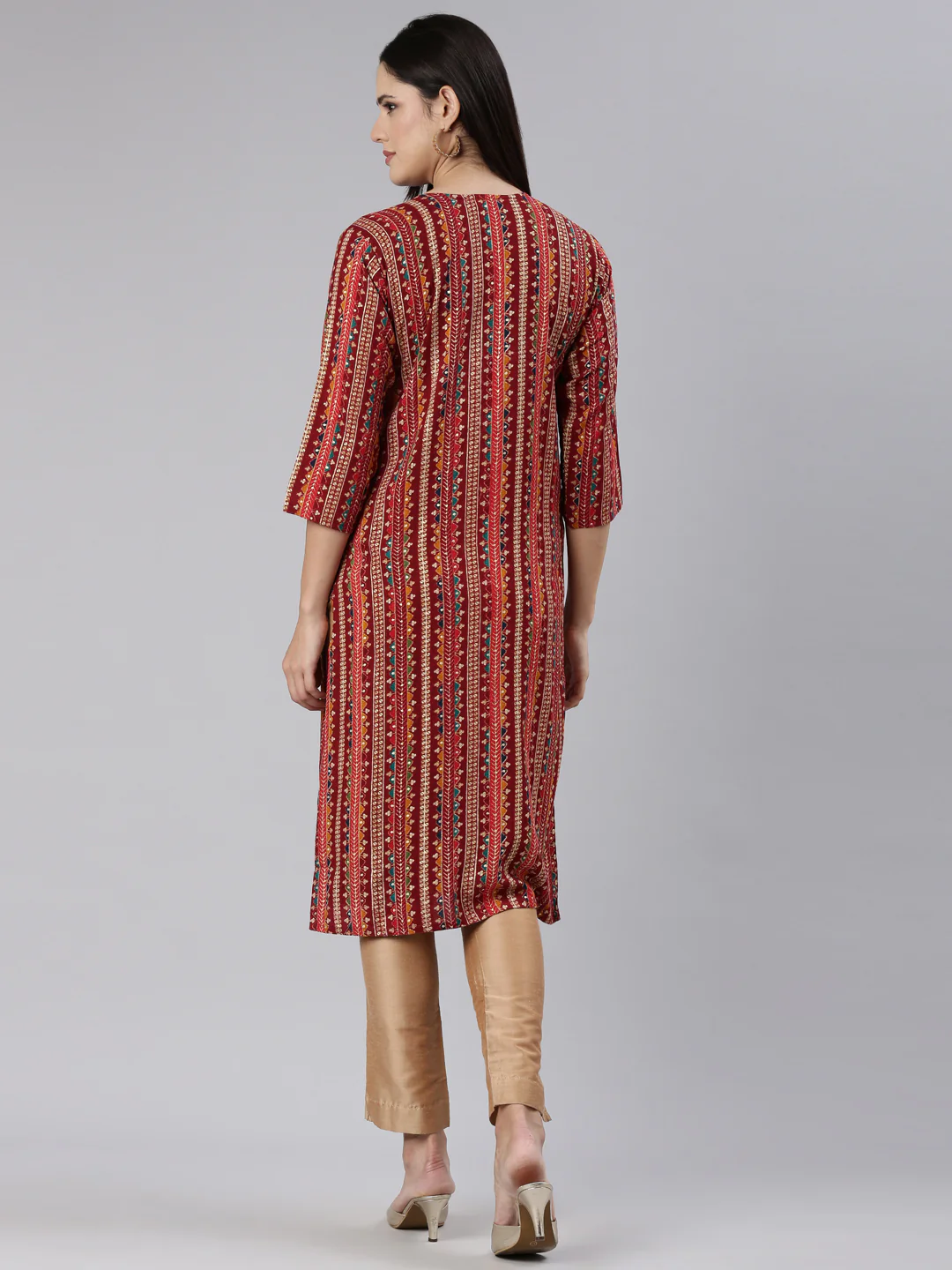 Neerus Maroon Regular Straight Chevron Kurta - Image 3