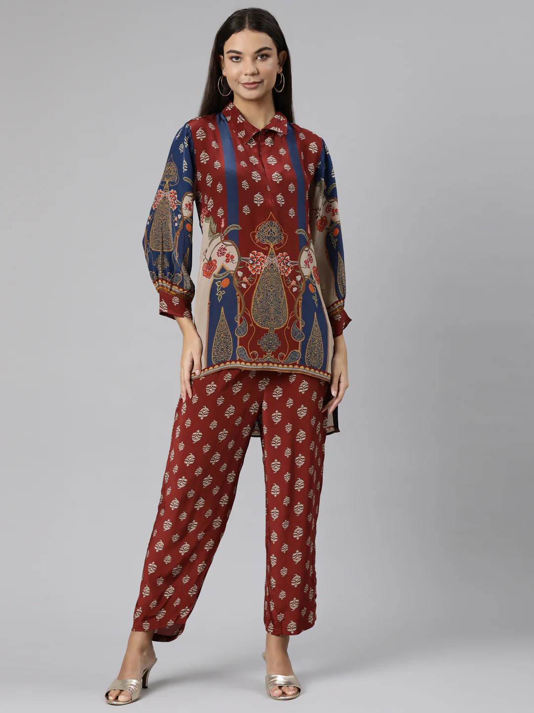 Neerus Maroon Regular Straight Floral Kurta And Trousers