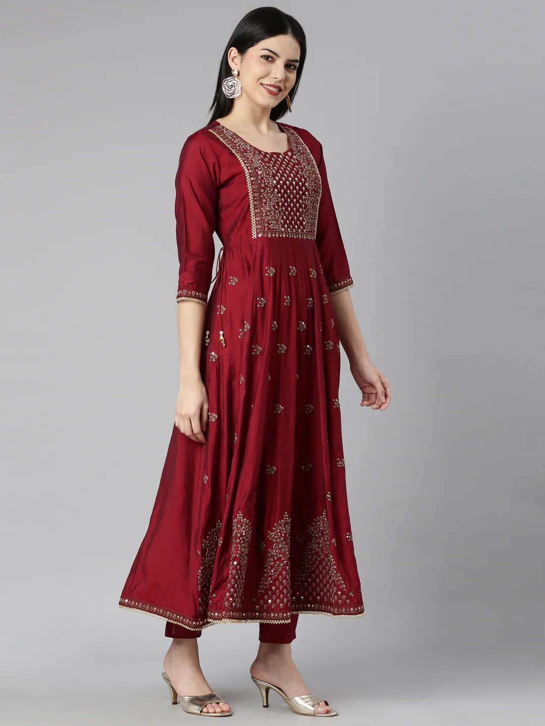 Neerus Maroon Regular Straight Floral Kurta And Trousers With Dupatta - Image 2