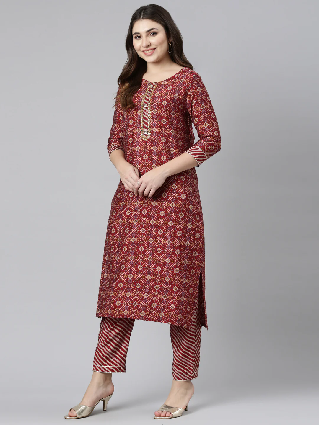 Neerus Maroon Regular Straight Printed Kurta And Trousers - Image 5