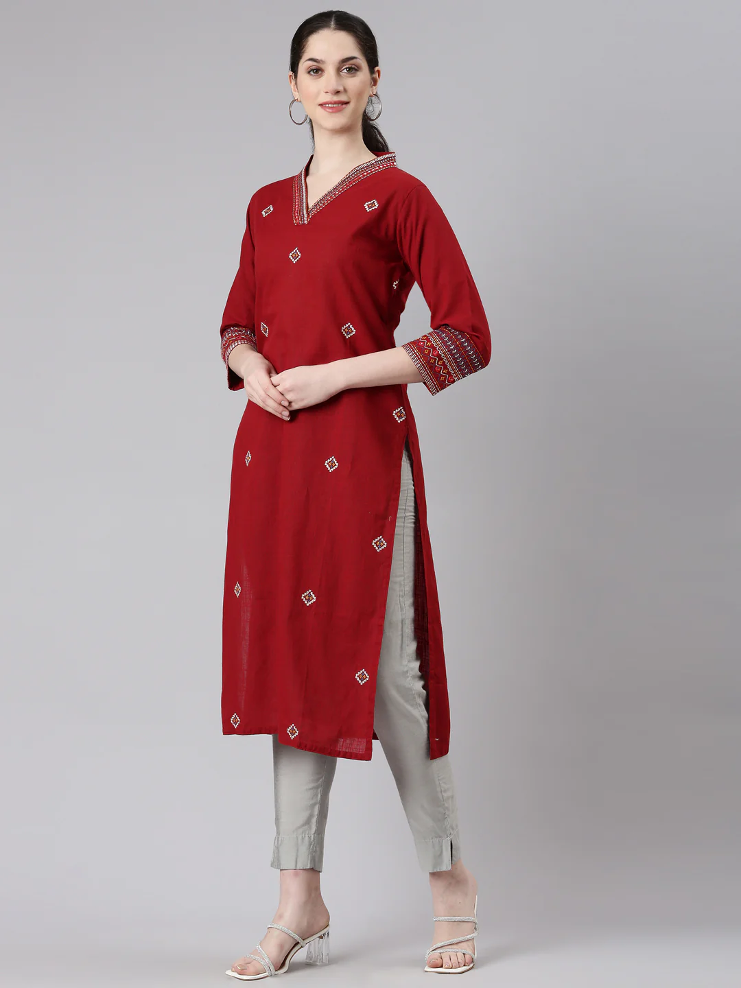 Neerus Maroon Straight Casual Solid Kurta - Image 2