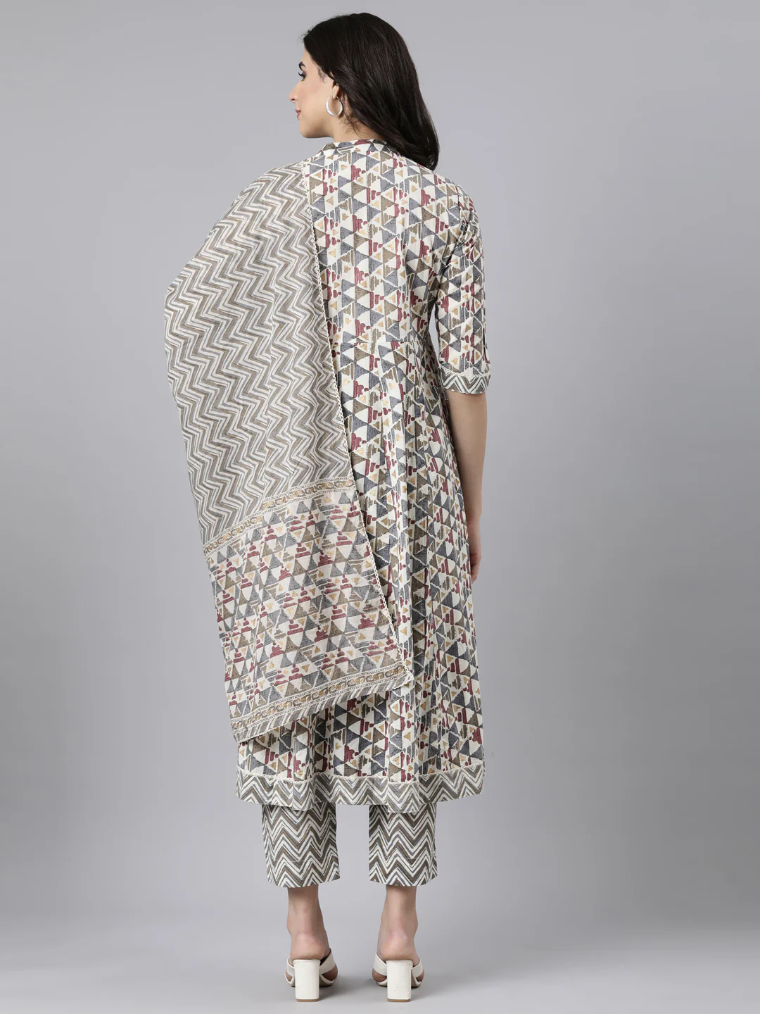 Neerus Multi Angrakha Straight Geometric Kurta And Trousers With Dupatta - Image 3