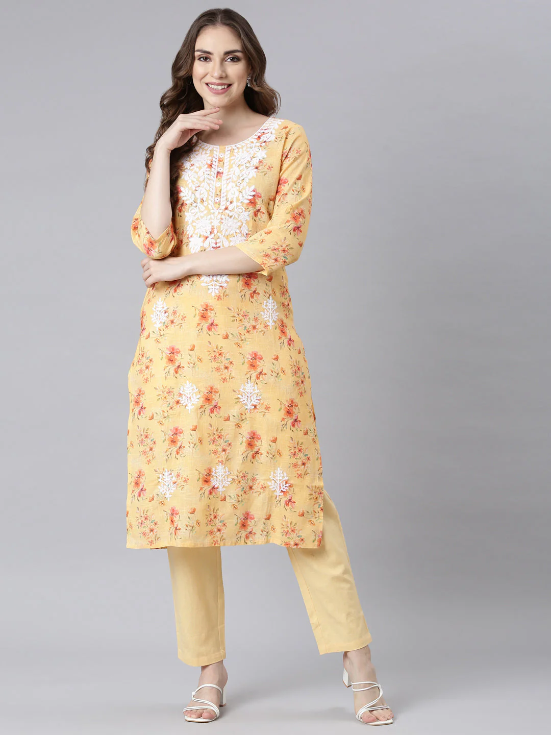 Neerus Multi Panelled Straight Floral Kurta And Trousers - Image 5