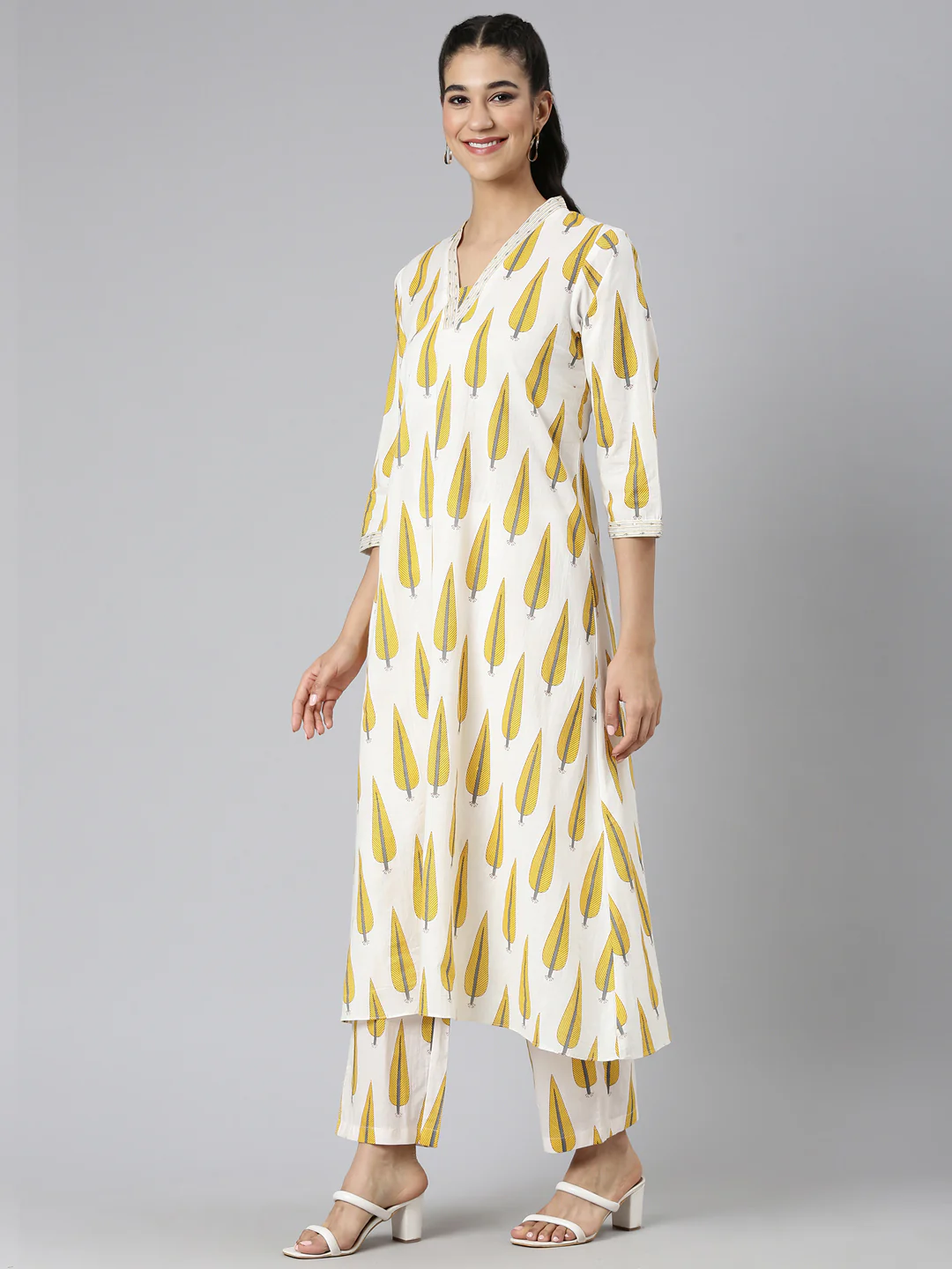 Neerus Mustard Casual Printed Curved Kurta and Trousers - Image 2
