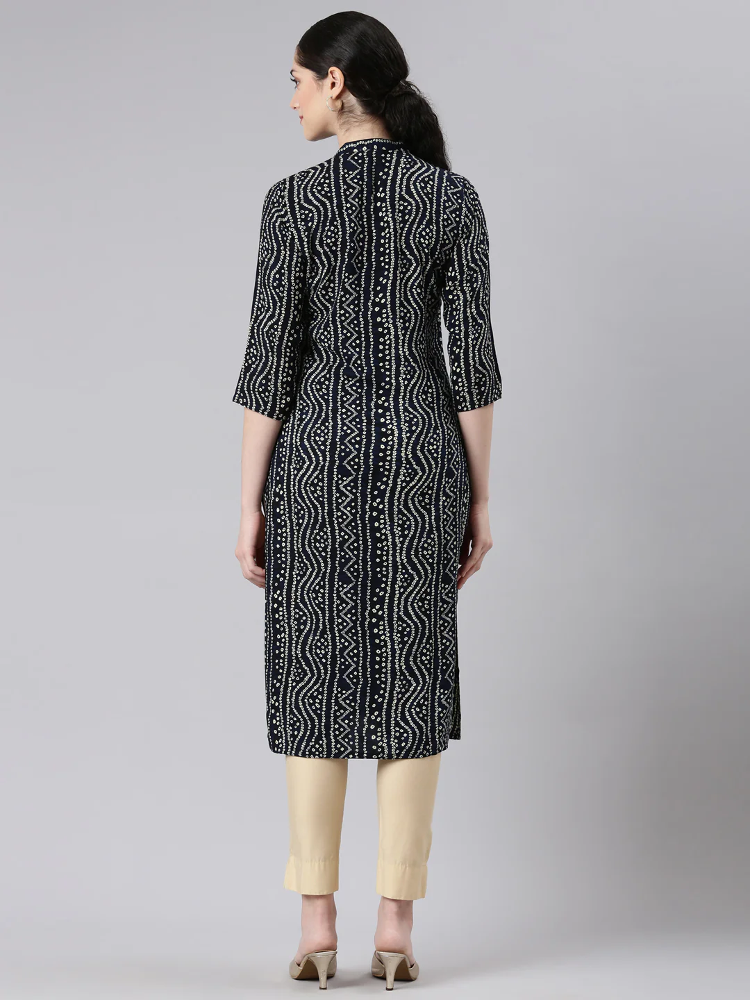 Neerus Navy Blue Straight Casual Bandhani Panelled Kurta - Image 3