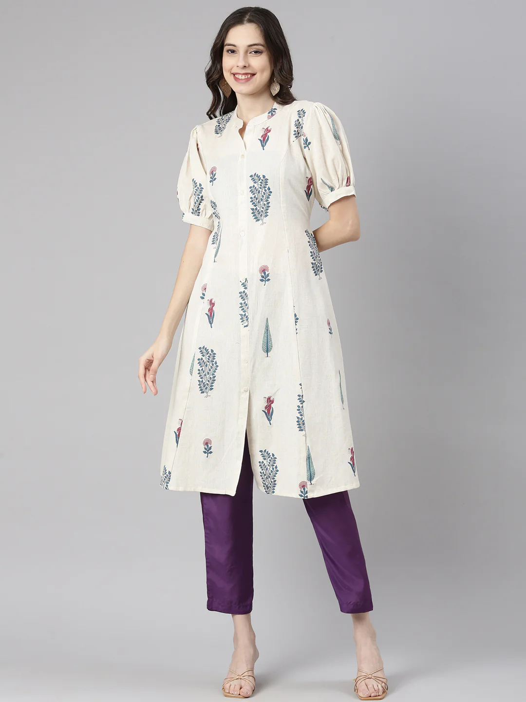 Neerus Off White Casual Floral Straight Kurta