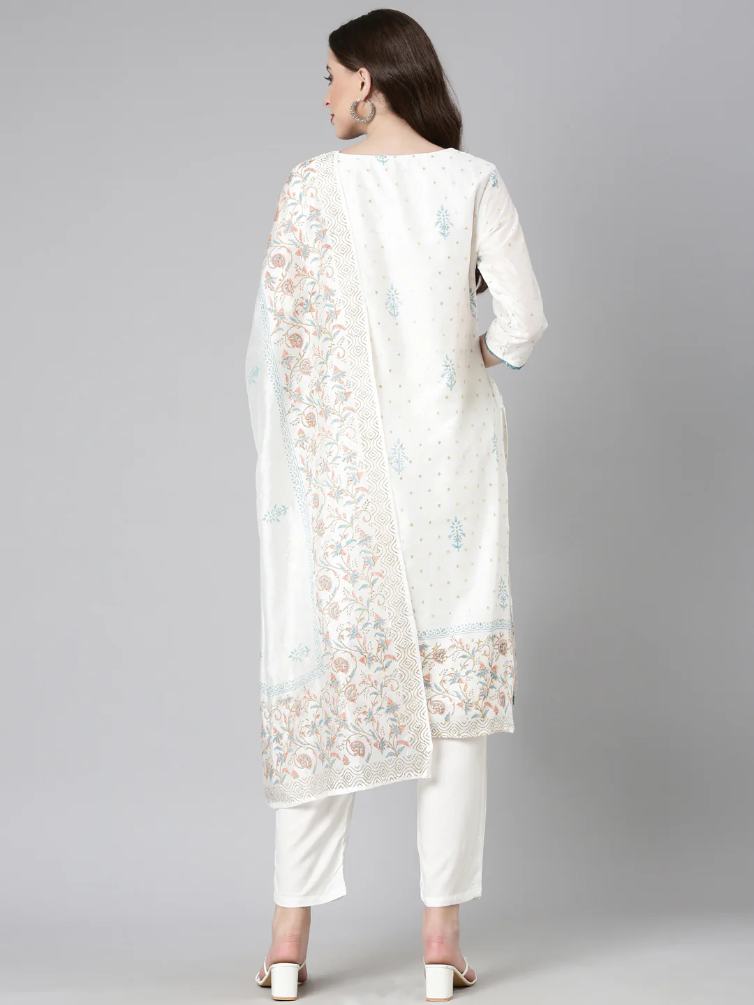 Neerus Off White Embroidered Straight Kurta and Trousers With Dupatta - Image 4