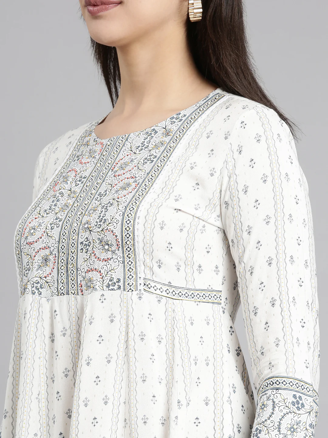 Neerus Off White Regular Anarkali Floral Kurta - Image 4