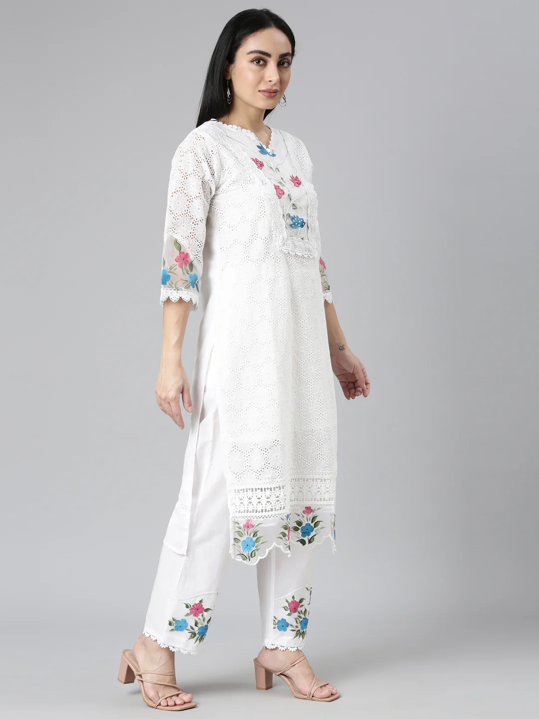 Neerus Off White Regular Scalloped Solid Kurta and Trousers With Dupatta - Image 2