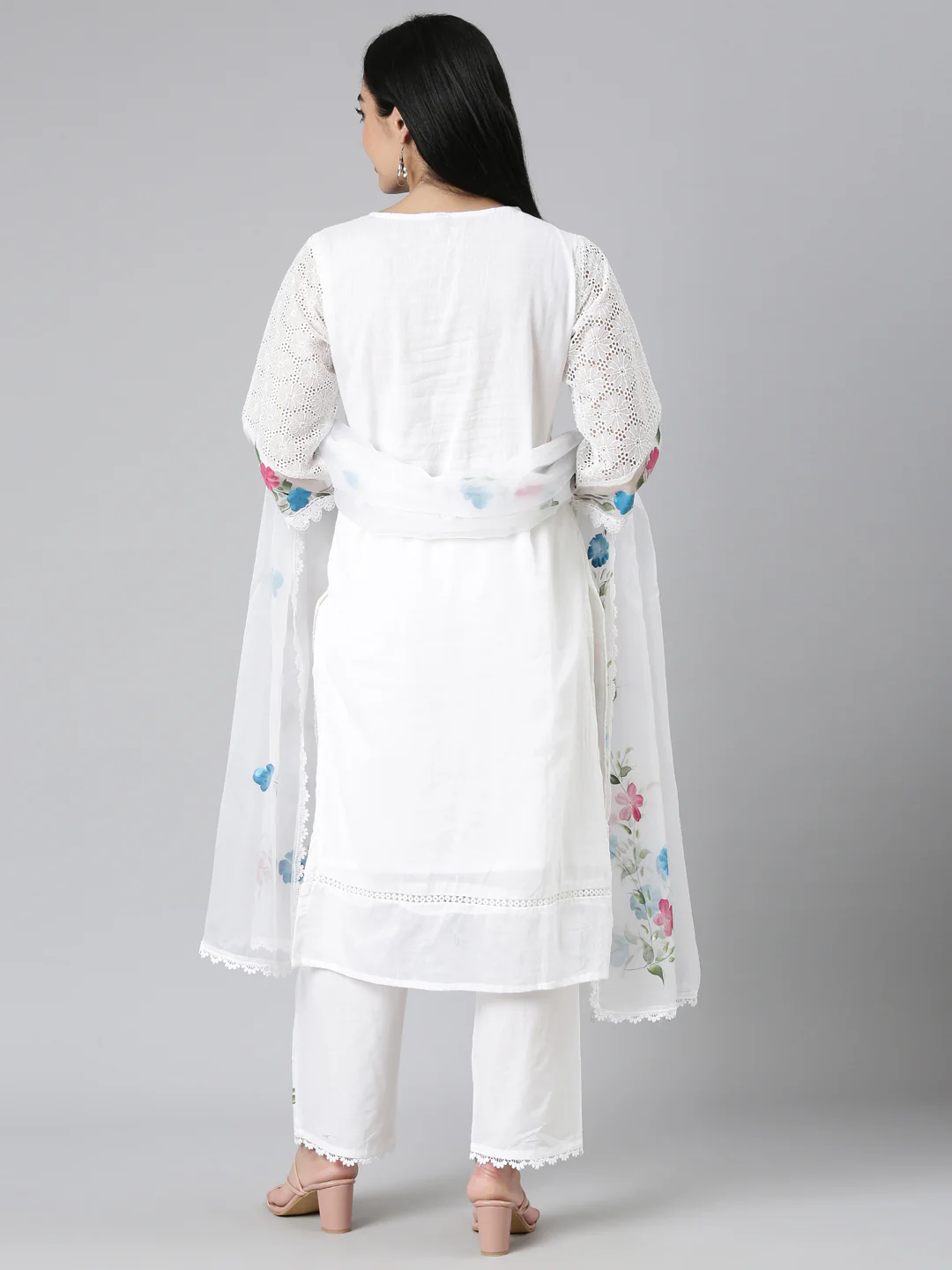 Neerus Off White Regular Scalloped Solid Kurta and Trousers With Dupatta - Image 3