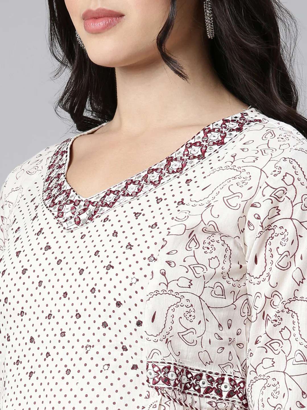 Neerus Off White Regular Straight Paisley Kurta And Salwar With Dupatta - Image 4