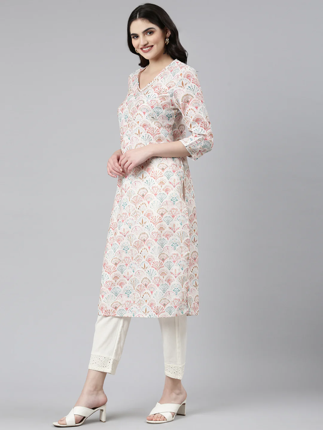 Neerus Off White Regular Straight Printed Kurta And Trousers - Image 2
