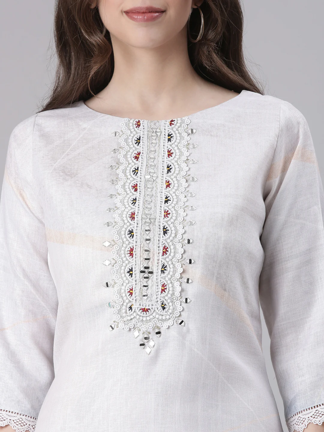 Neerus Off White Solid Straight Kurta and Trousers With Dupatta - Image 4