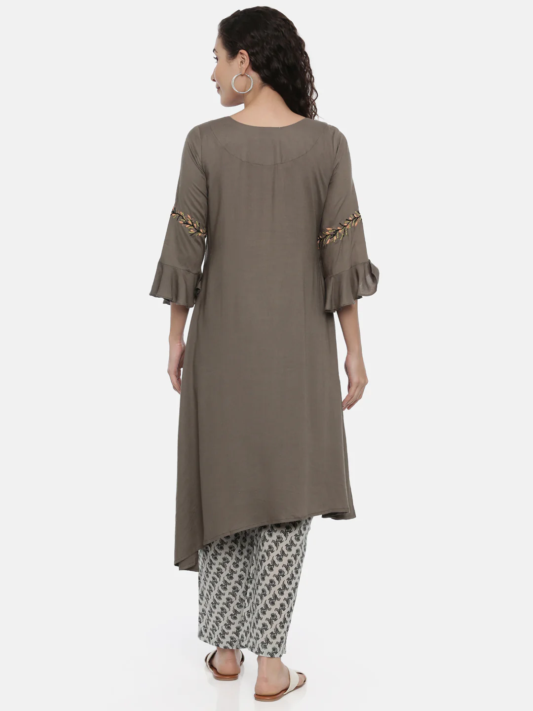 Neerus Olive Green Floral Embroidered Flared Sleeves Thread Work Kurta - Image 3