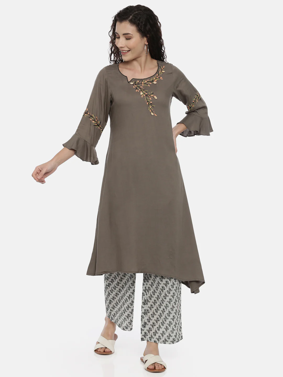 Neerus Olive Green Floral Embroidered Flared Sleeves Thread Work Kurta - Image 5
