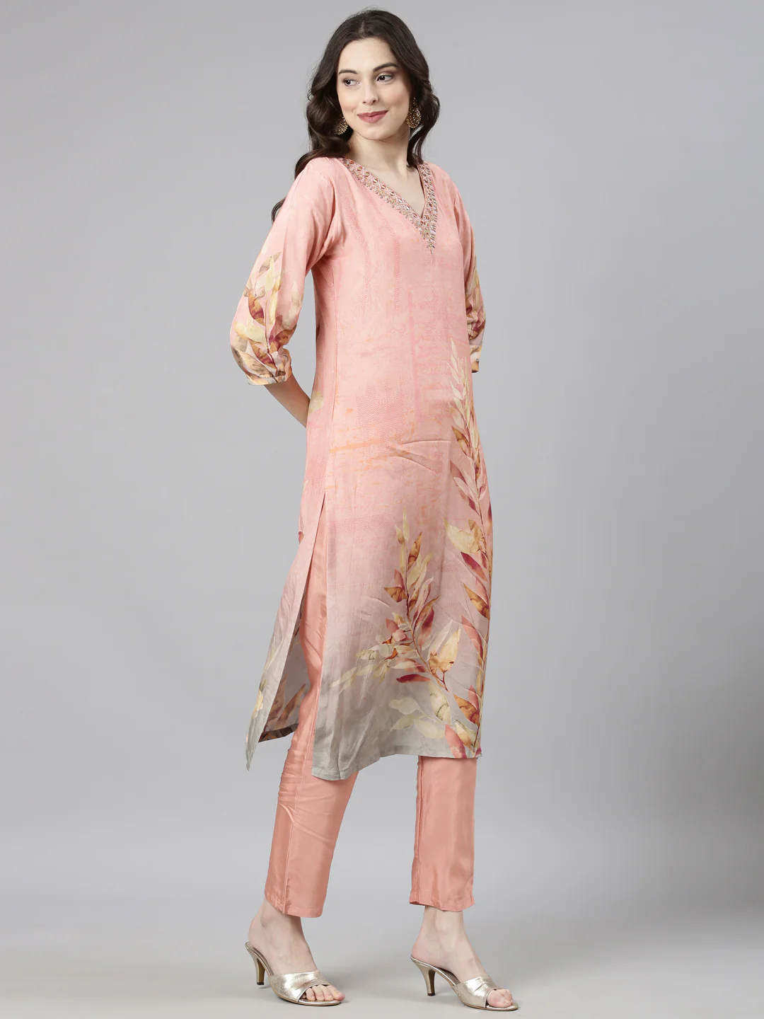 Neerus Pink Casual Straight Kurta and Trousers With Dupatta - Image 3