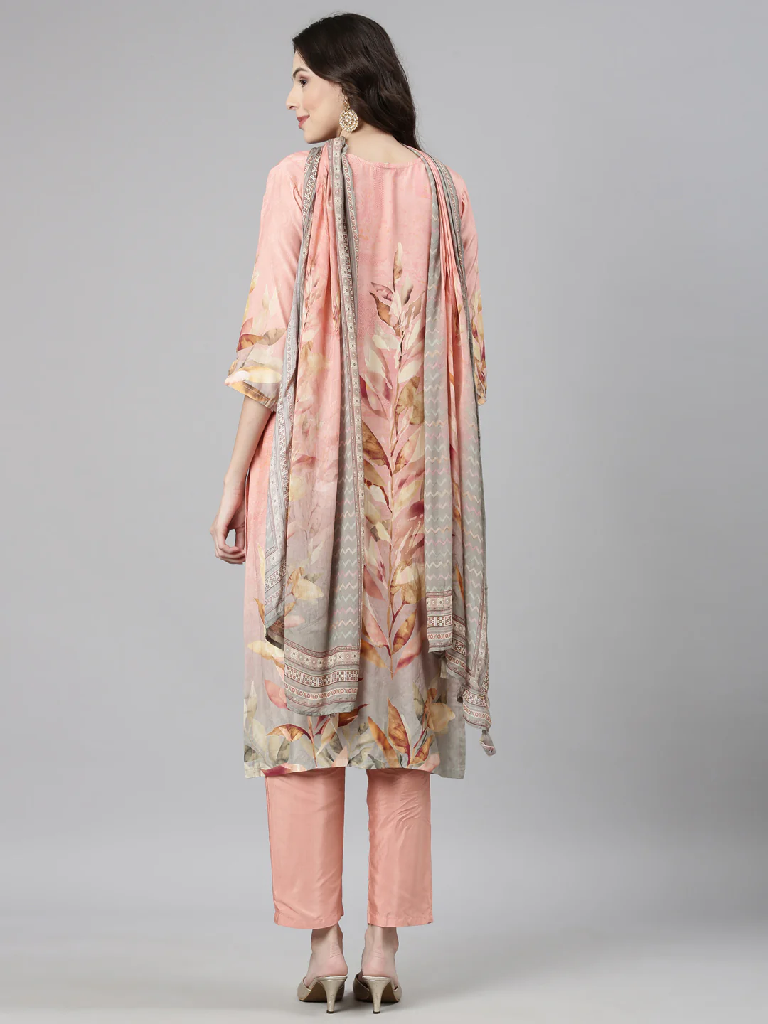 Neerus Pink Casual Straight Kurta and Trousers With Dupatta - Image 4