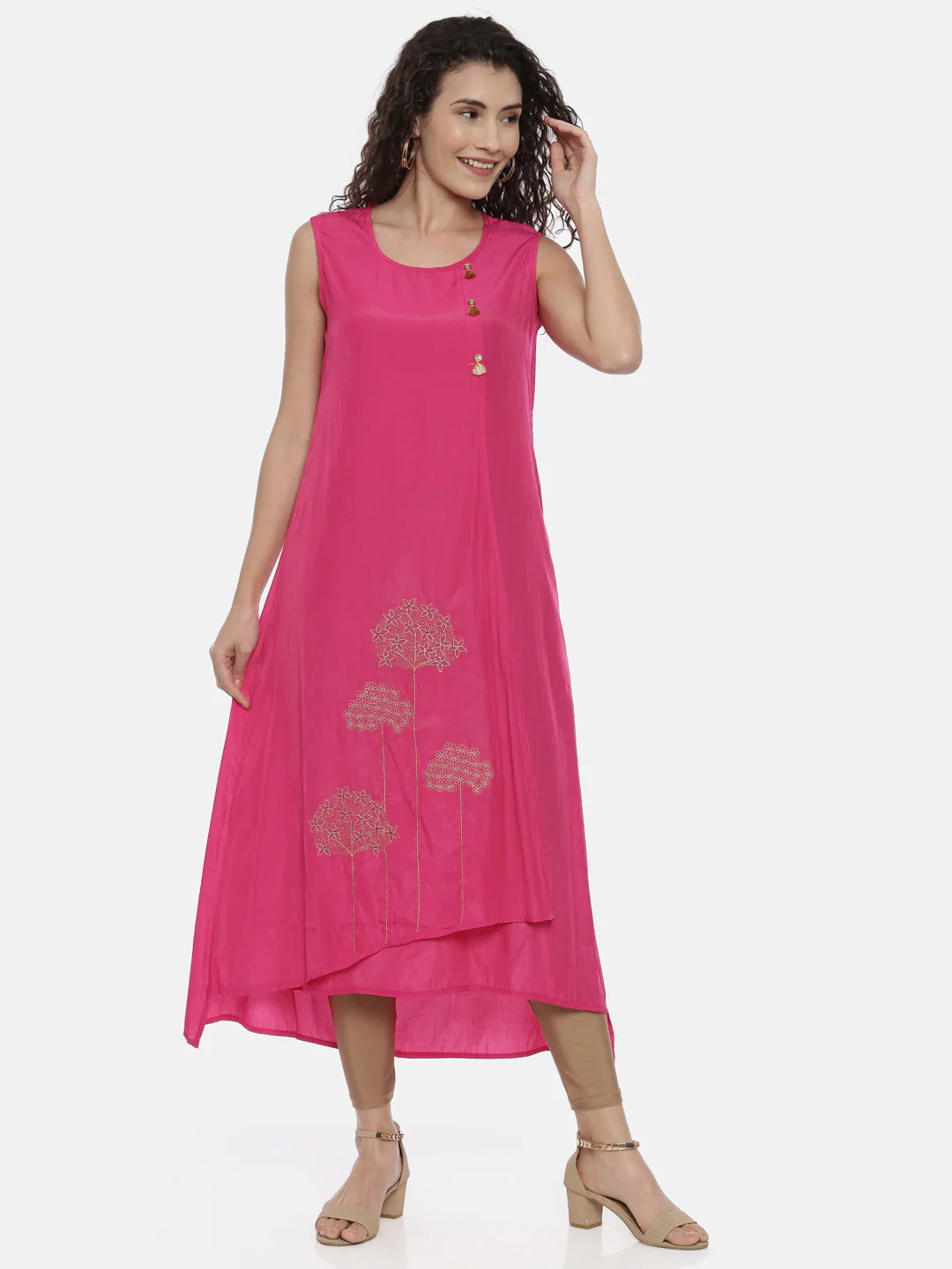 Neerus Pink Floral Embroidered Kurta - Image 5