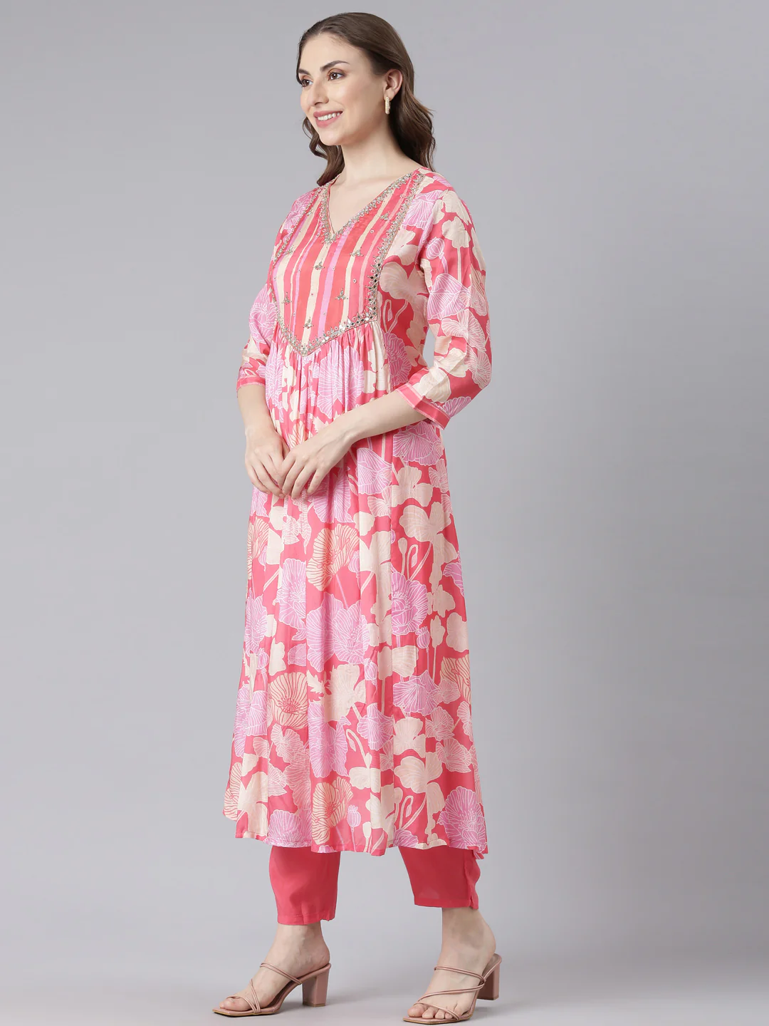Neerus Pink Muslin Curved Casual Floral Kurta and Trouser with Dupatta - Image 2
