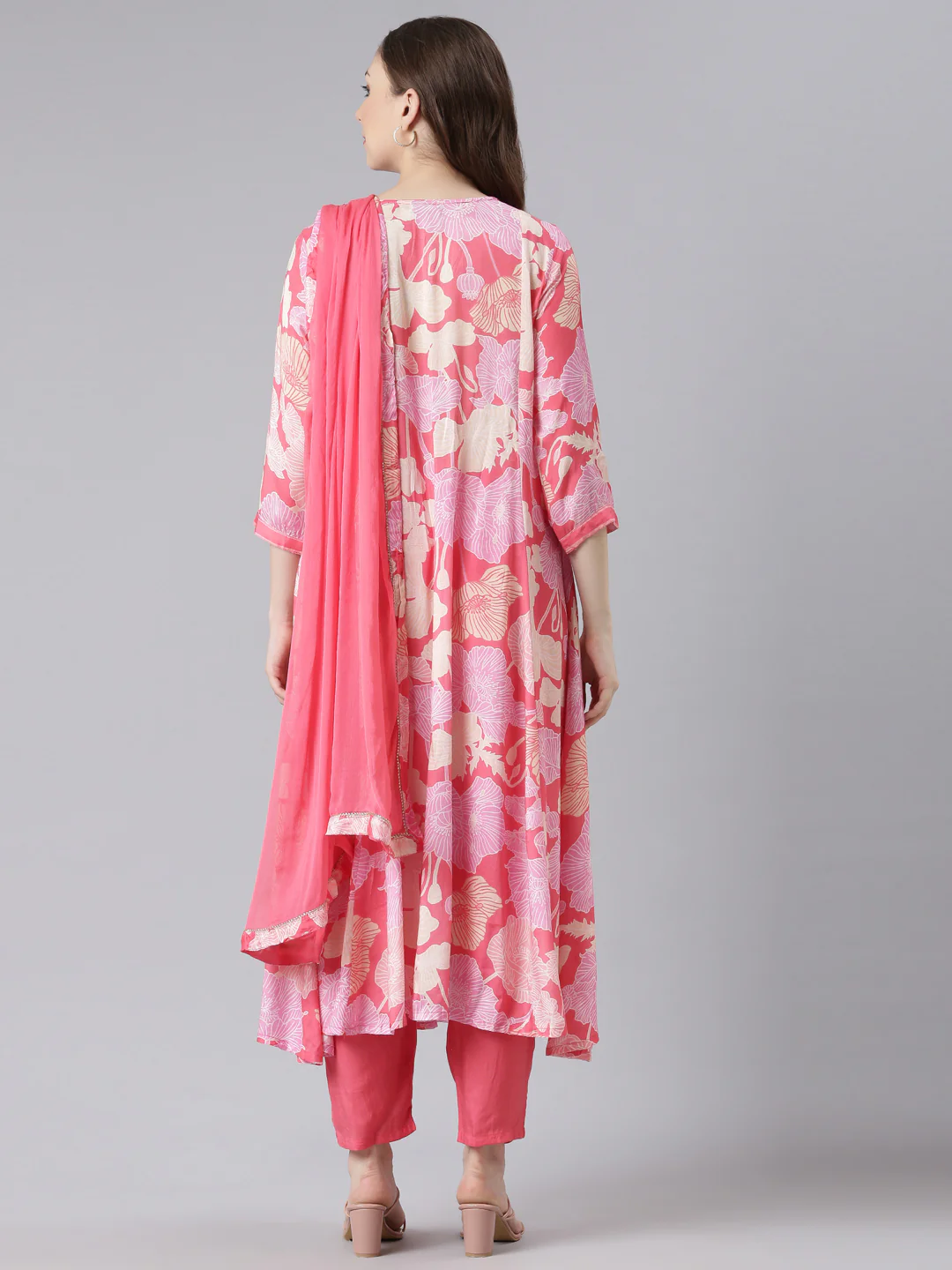 Neerus Pink Muslin Curved Casual Floral Kurta and Trouser with Dupatta - Image 4
