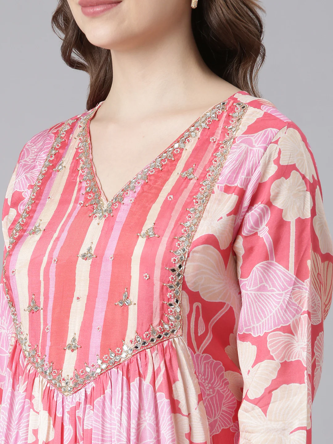 Neerus Pink Muslin Curved Casual Floral Kurta and Trouser with Dupatta - Image 5