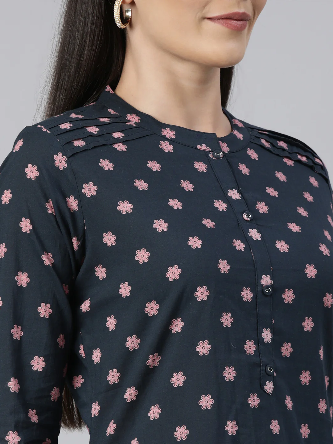 Neerus Pink Panelled Straight Floral Kurta - Image 5