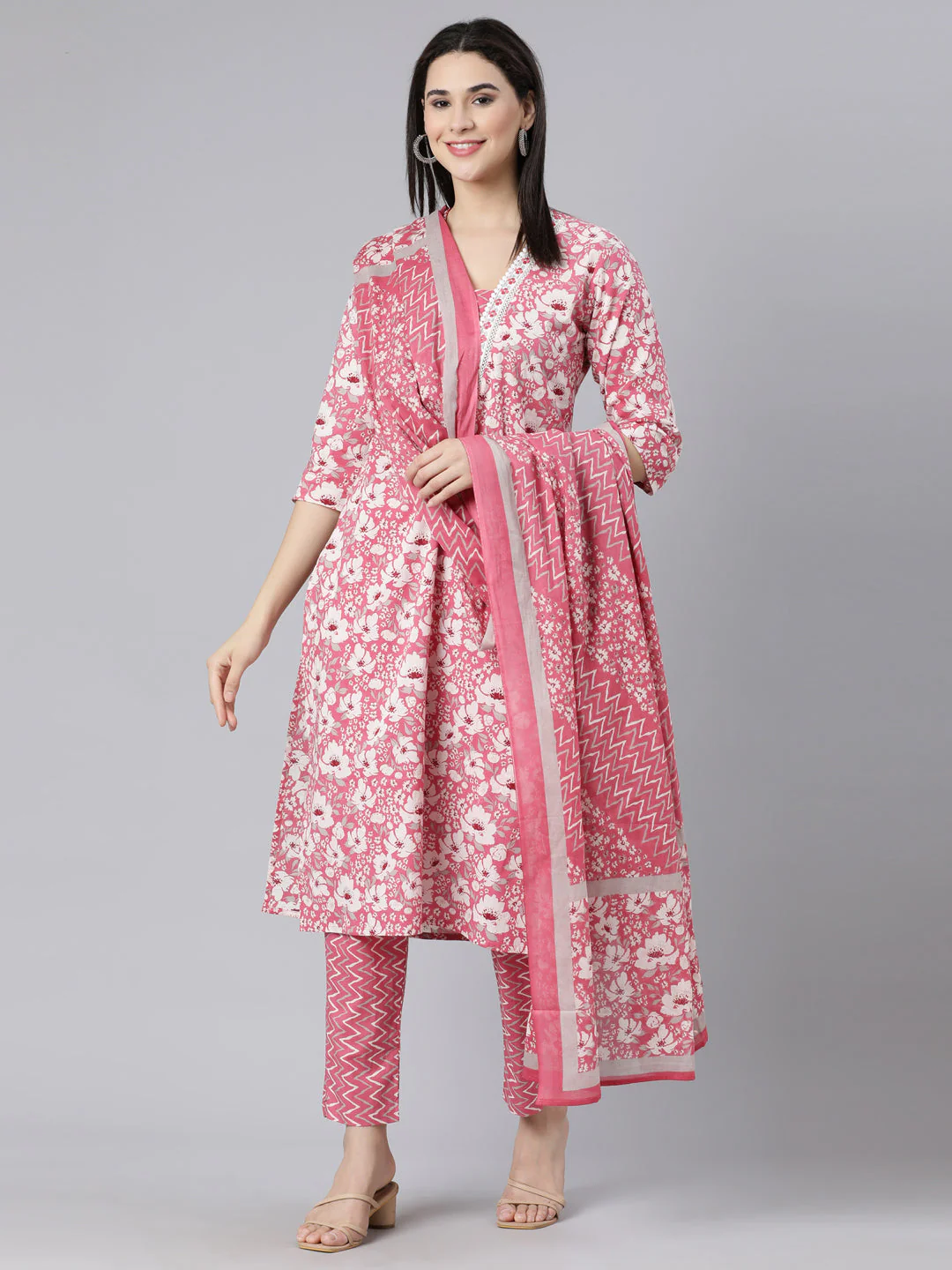 Neerus Pink Panelled Straight Printed Kurta And Trousers With Dupatta - Image 6