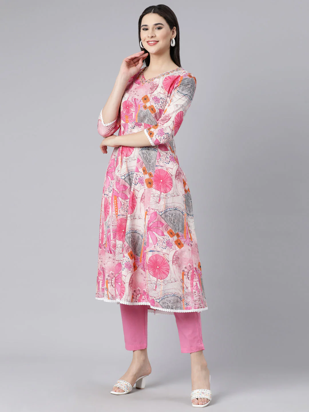 Neerus Pink Panelled Printed Kurta And Trousers With Dupatta - Image 2
