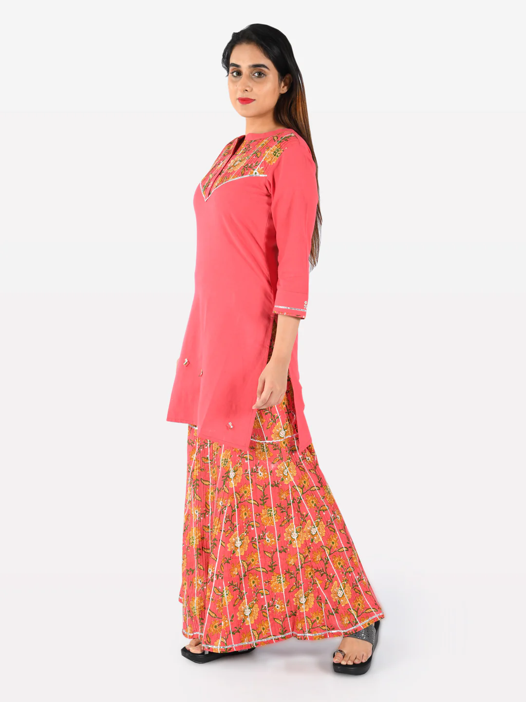 Neerus Pink Printed Straight Kurta - Image 5