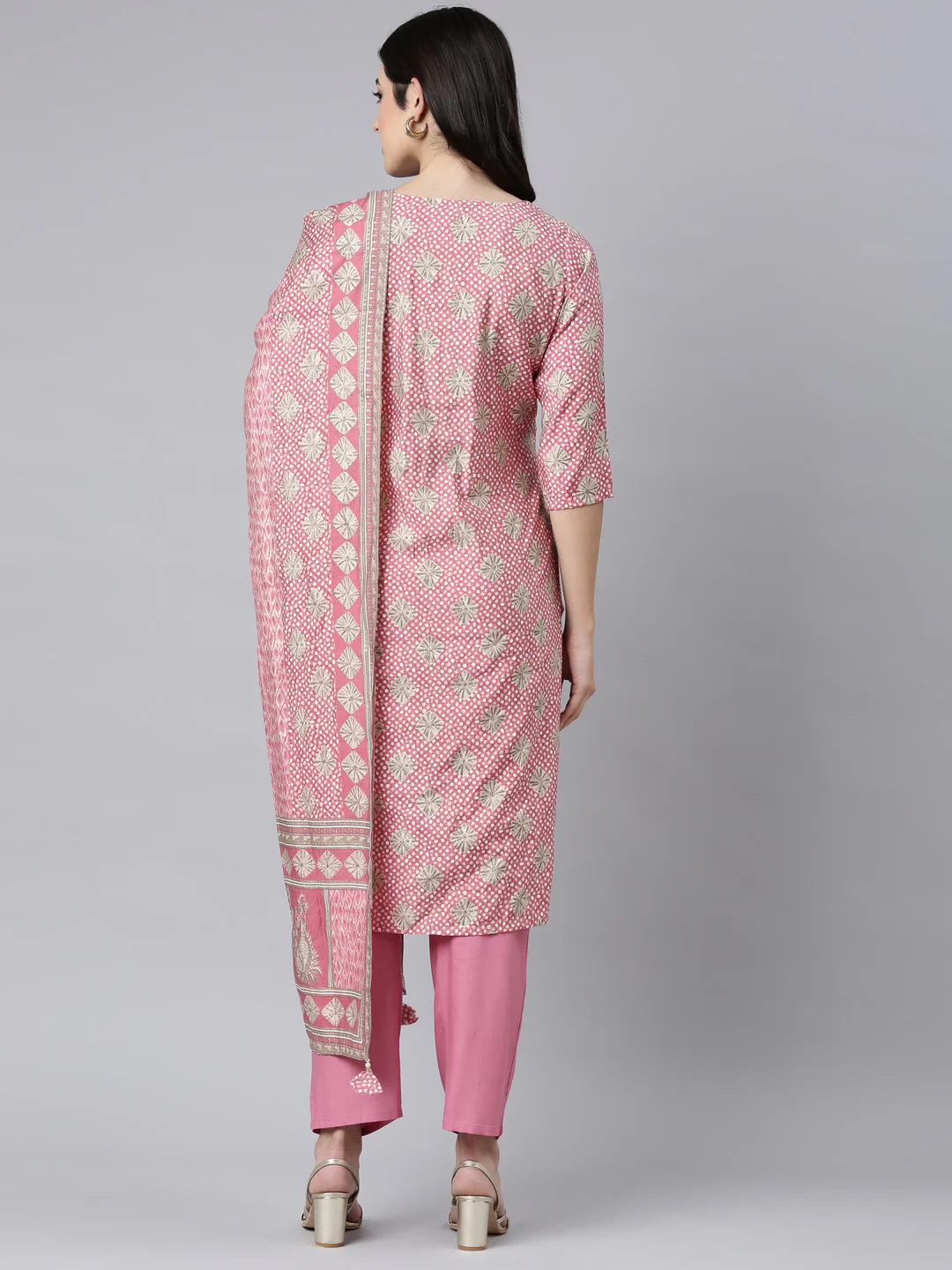 Neerus Pink Regular Straight Bandhani Kurta And Trousers With Dupatta - Image 3