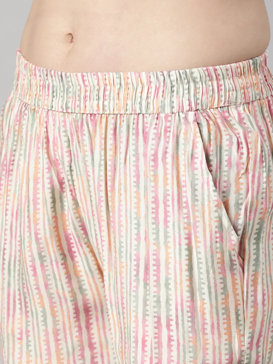 Neerus Pink Regular Straight Floral Kurta And  Trousers With Dupatta - Image 6