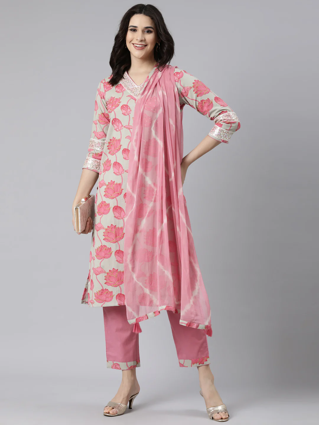 Neerus Pink Regular Straight Floral Kurta And  Trousers With Dupatta - Image 4