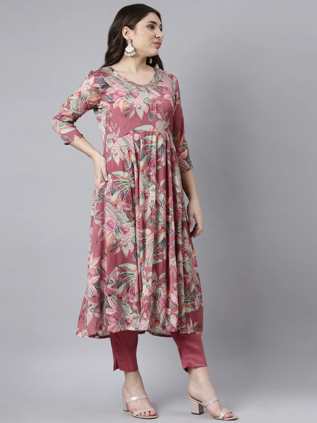 Neerus Pink Regular Straight Floral Kurta And Trousers With Dupatta - Image 2