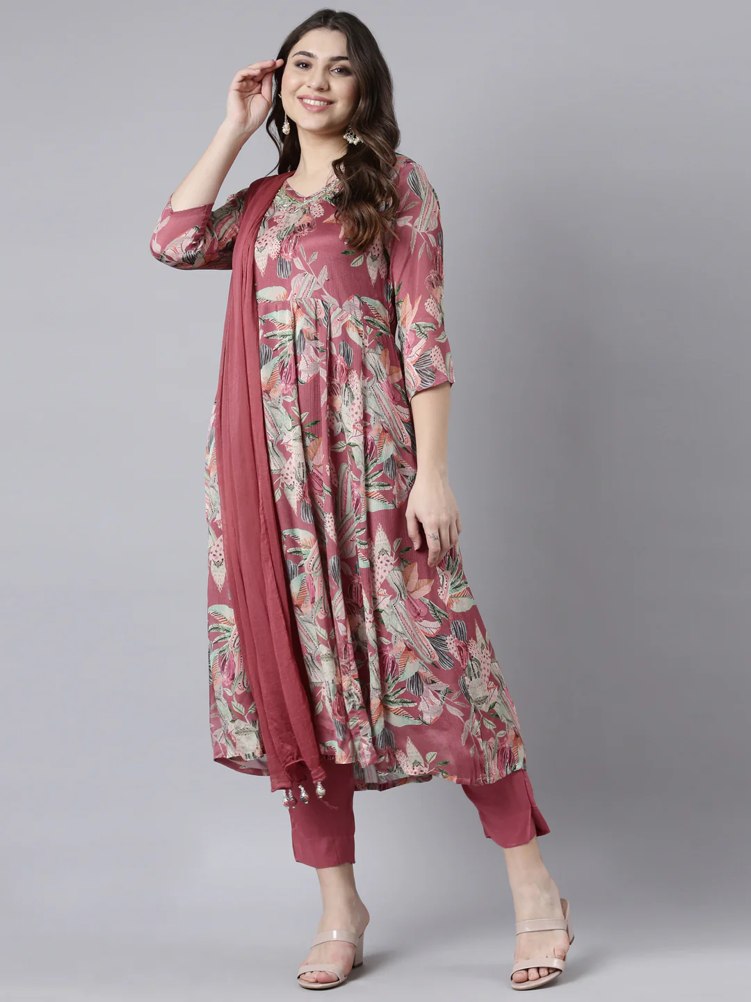 Neerus Pink Regular Straight Floral Kurta And Trousers With Dupatta - Image 5