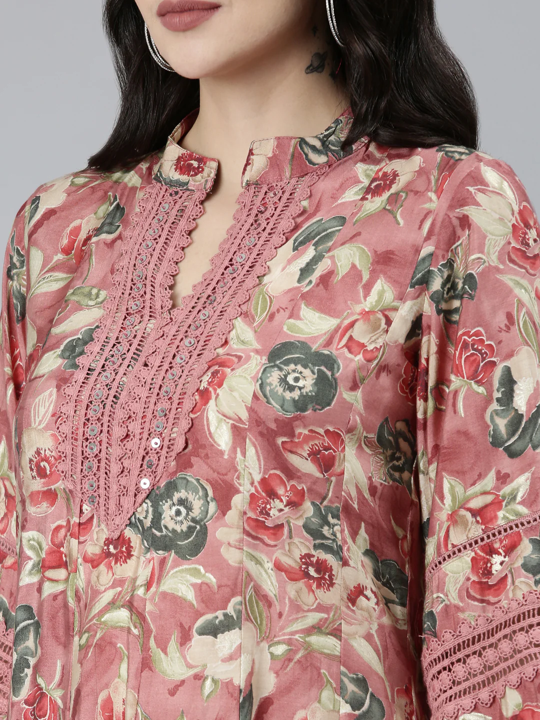 Neerus Pink Regular Straight Floral Kurta Sets And Trousers With Dupatta - Image 4