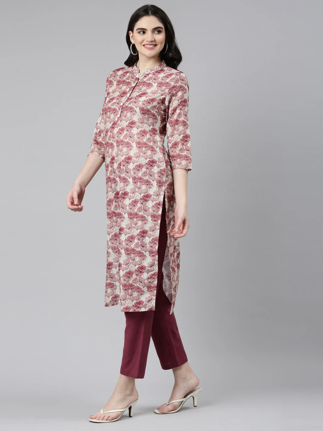 Neerus Pink Regular Straight Printed Kurta And Trousers - Image 2