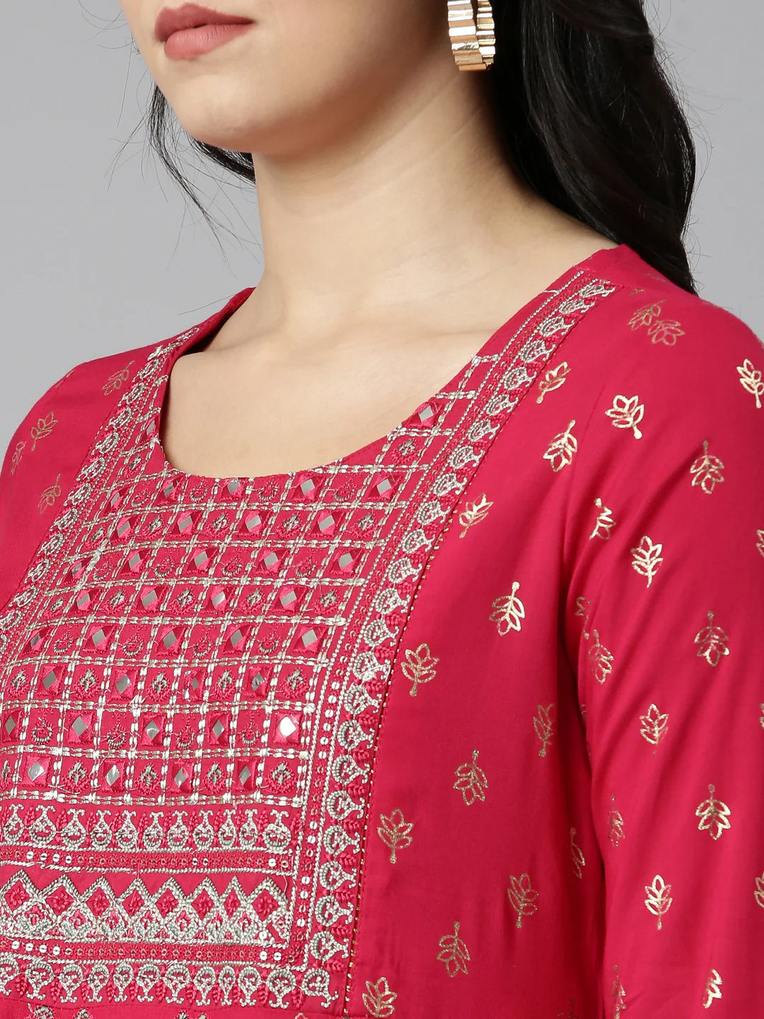 Neerus Pink Regular Straight Printed Kurta And Trousers With Dupatta - Image 4