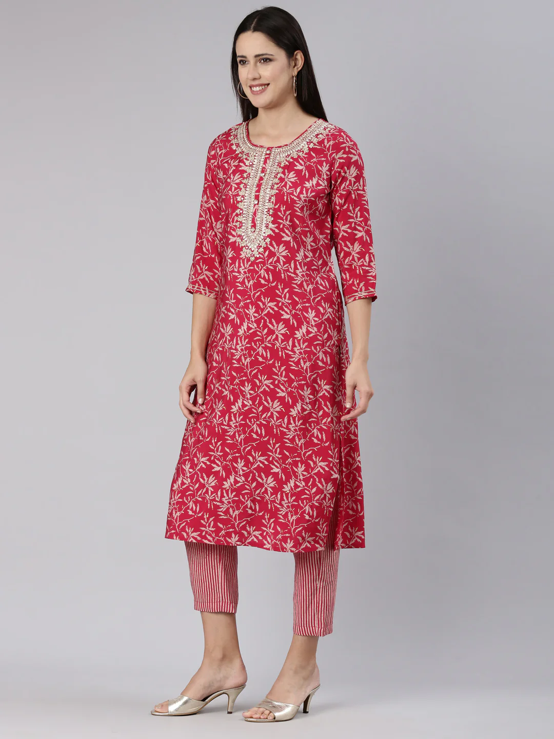 Neerus Pink Regular Straight Printed Kurta And Trousers With Dupatta - Image 2