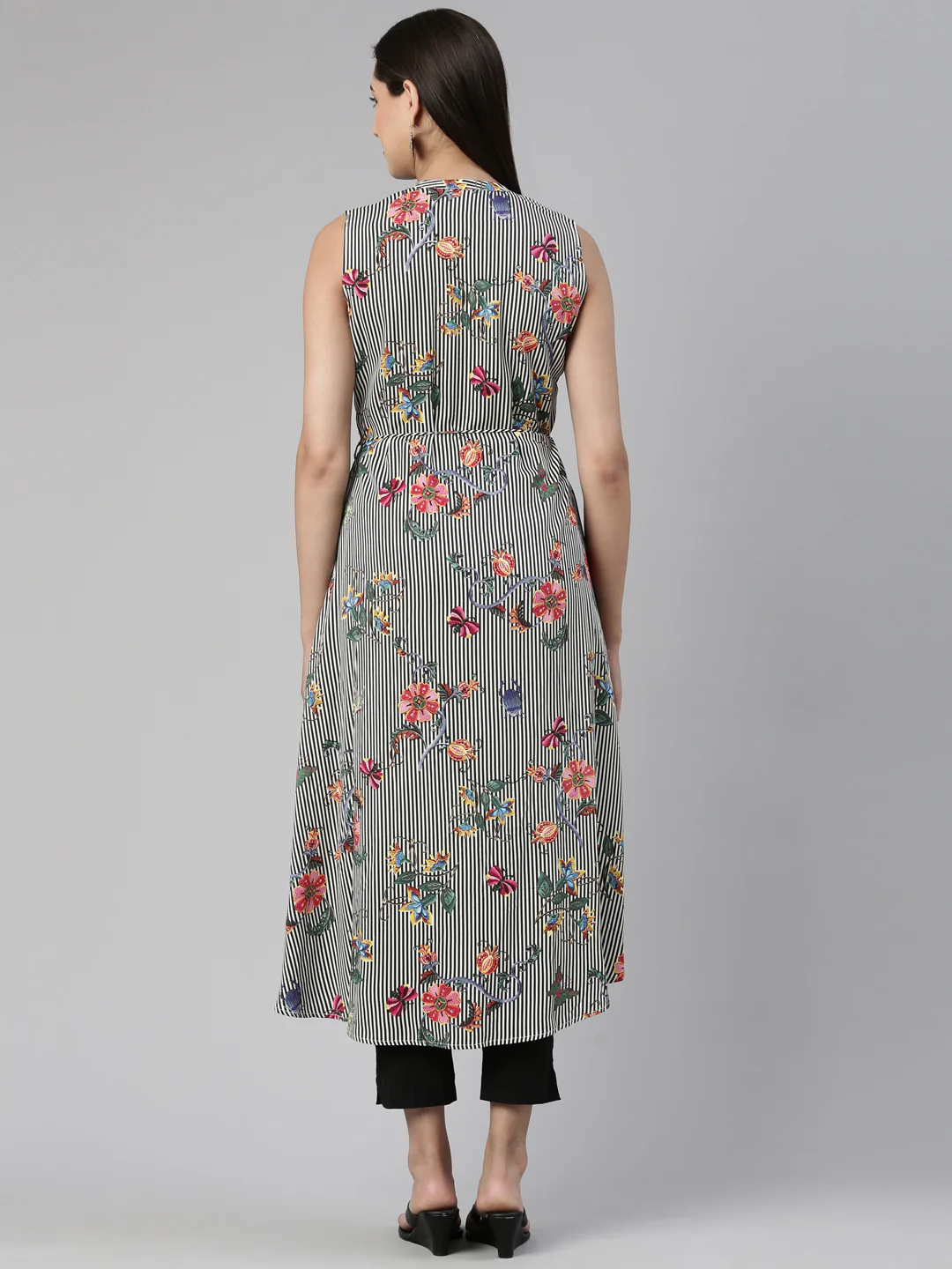 Neerus Printed Kaftan Curved Cotton Silk Kurta - Image 3