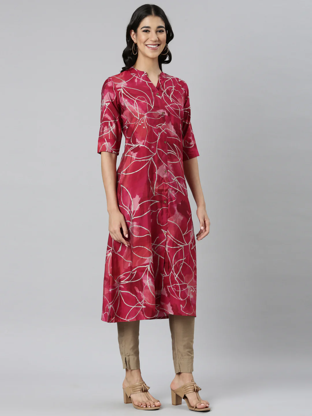 Neerus Purple Casual Floral Straight Kurta - Image 3