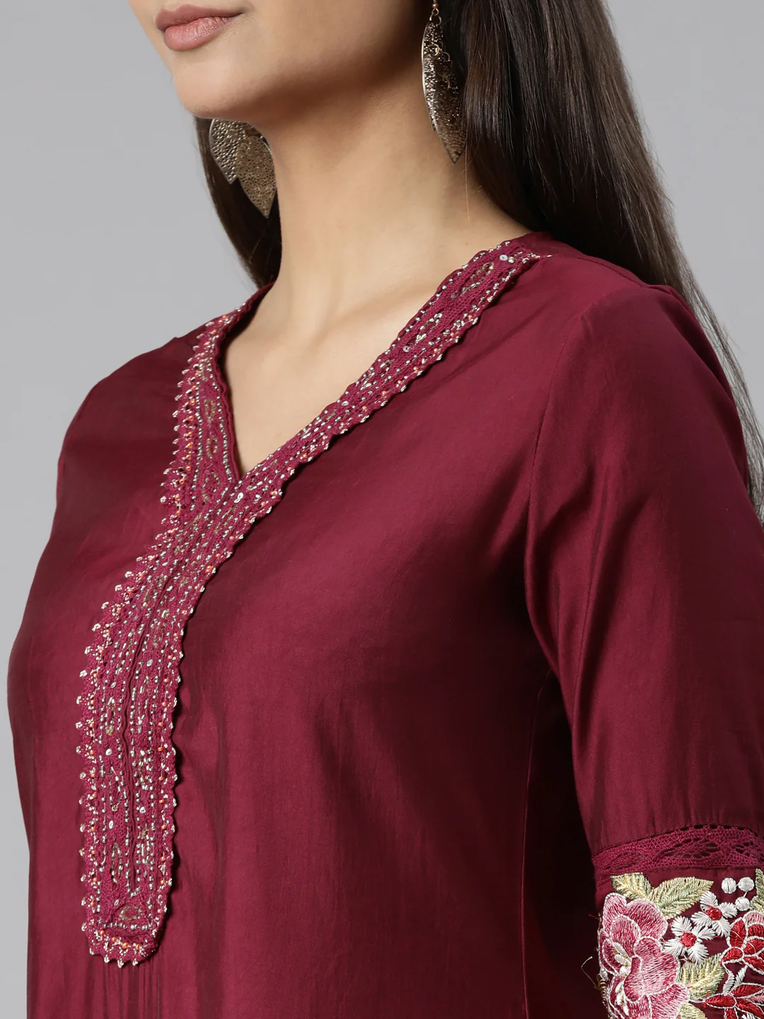 Neerus Purple Regular Straight Floral Kurta And Trousers With Dupatta - Image 4