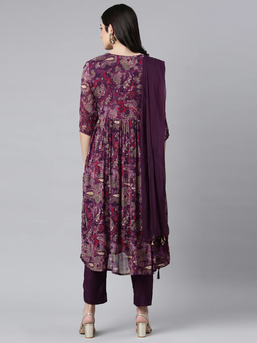 Neerus Purple Regular Straight Floral Kurta And Trousers With Dupatta - Image 3