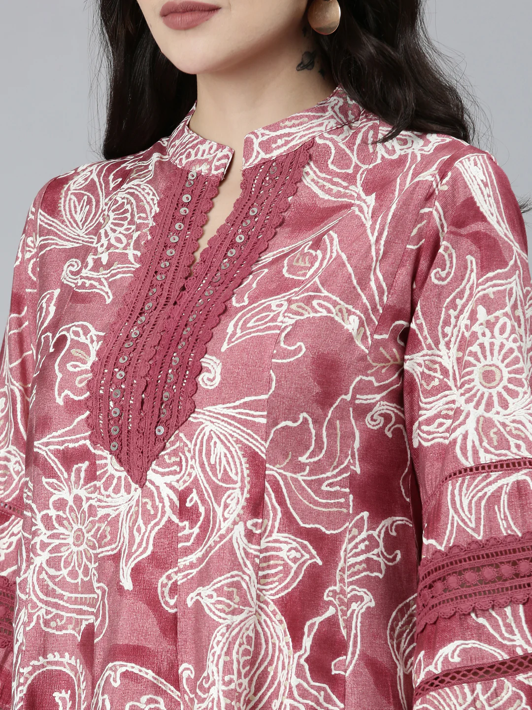 Neerus Purple Regular Straight Floral Kurta Sets And Trousers With Dupatta - Image 4