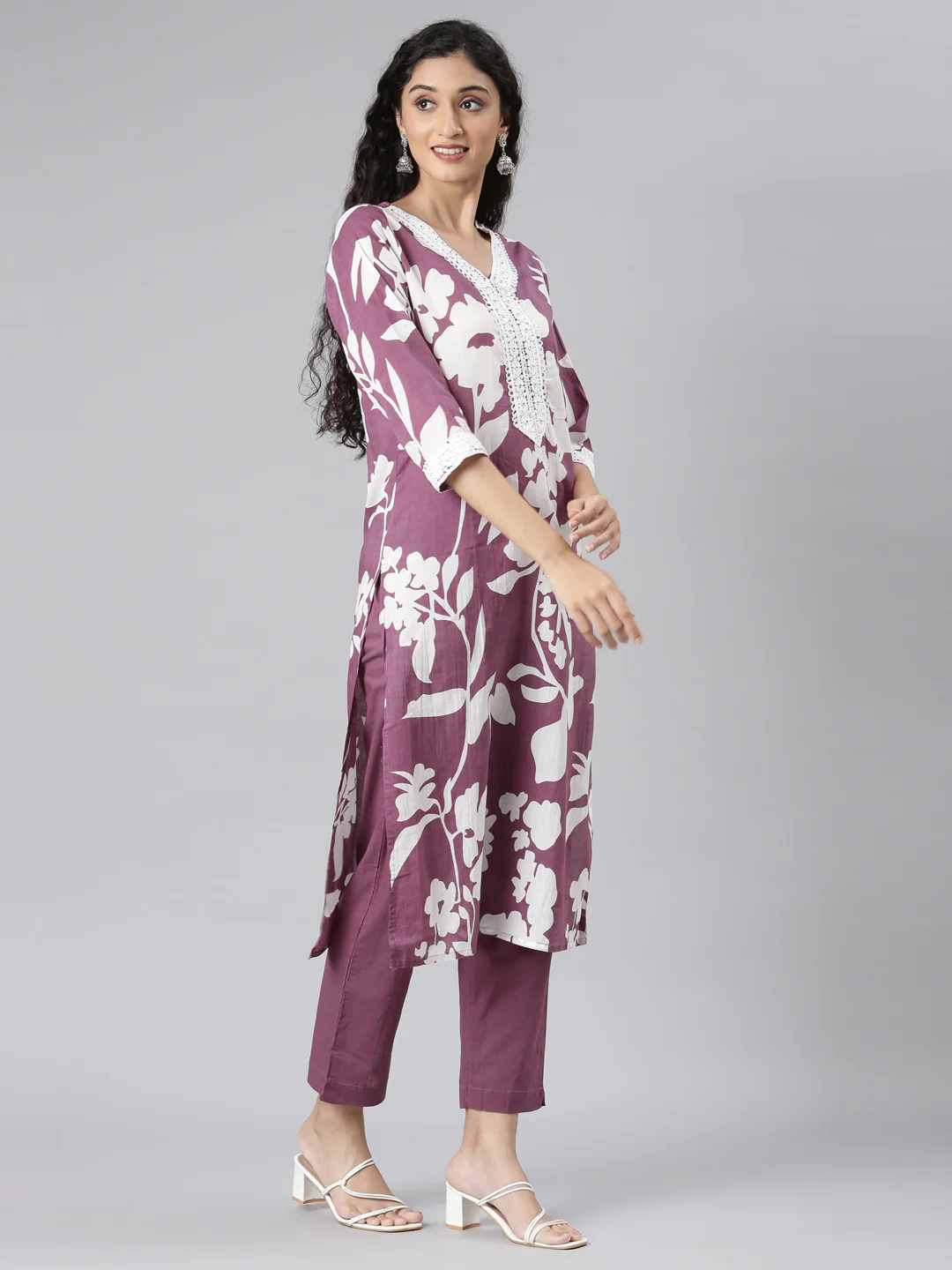Neerus Purple Straight Casual Floral Kurta and Trouser with Dupatta - Image 3
