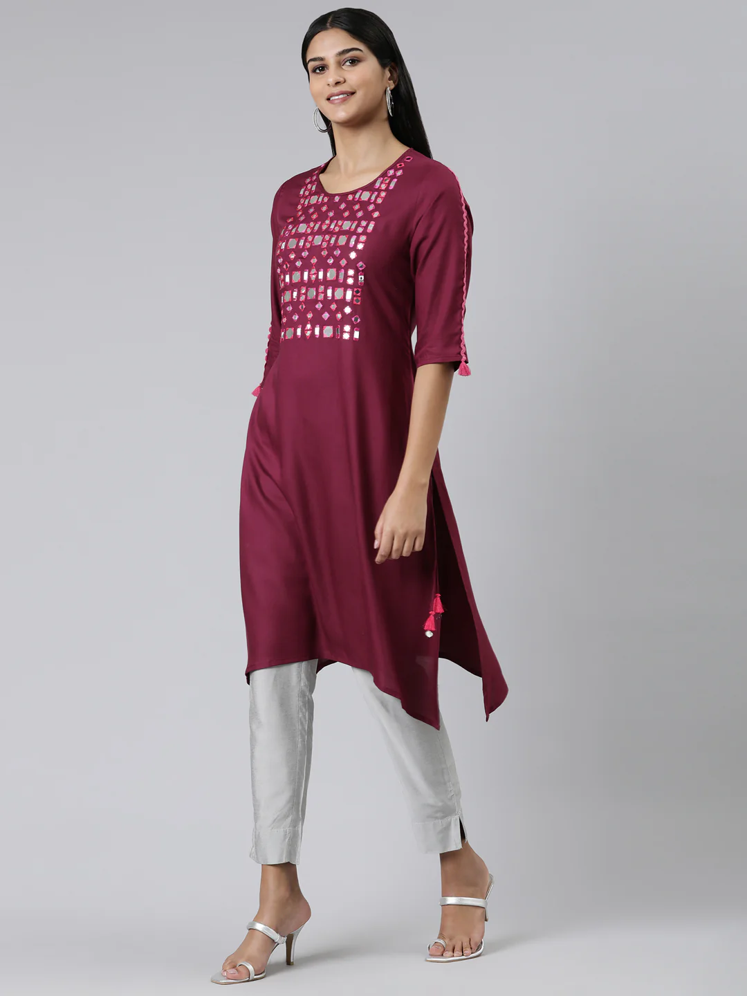 Neerus Purple Straight Solid Viscose Rayon Kurta - Image 2