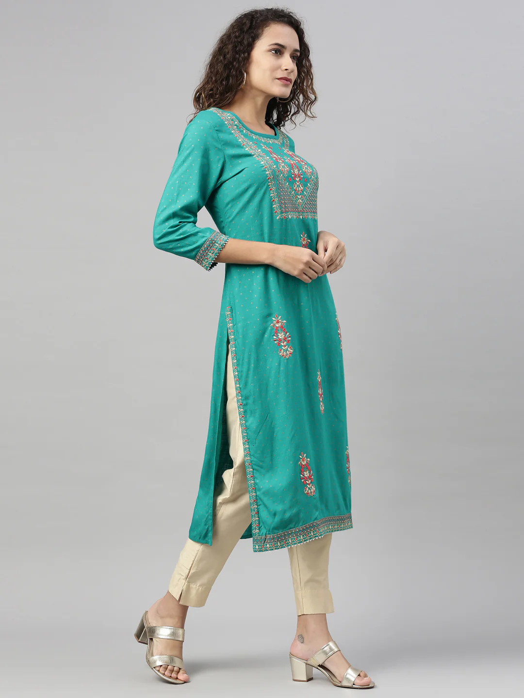 Neerus Rama Color Slub Rayon Fabric Kurta - Image 2