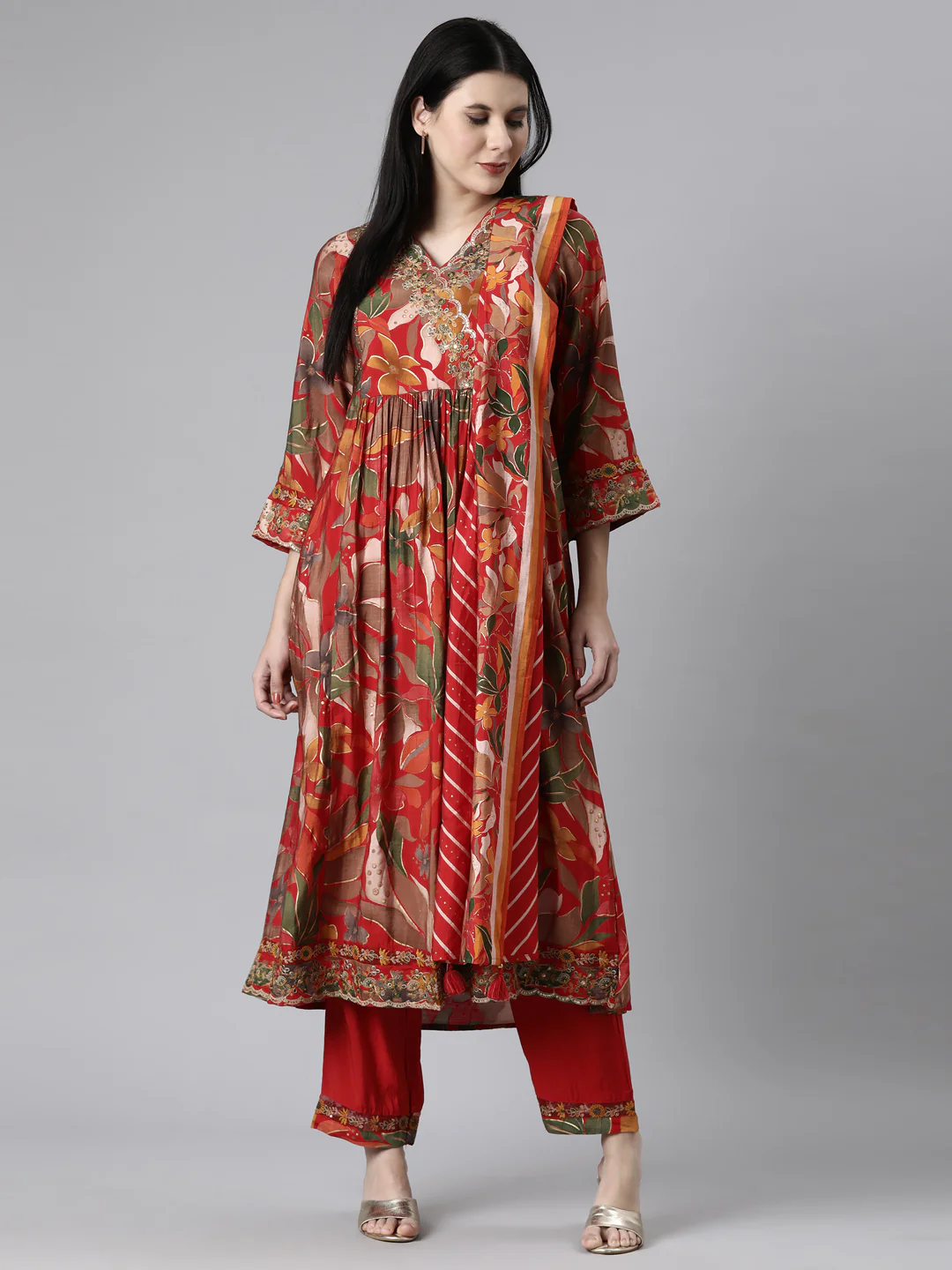 Neerus Red Casual Floral Anarkali Kurta and Trousers With Dupatta - Image 6