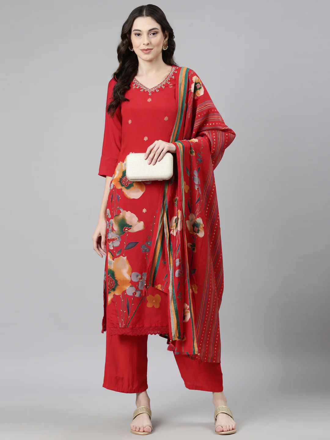 Neerus Red Casual Floral Straight Kurta and Trousers With Dupatta - Image 6